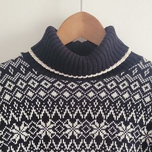 Kathy Ireland  Black and White Fair Isle Snowflake Turtleneck Sweater Size Small